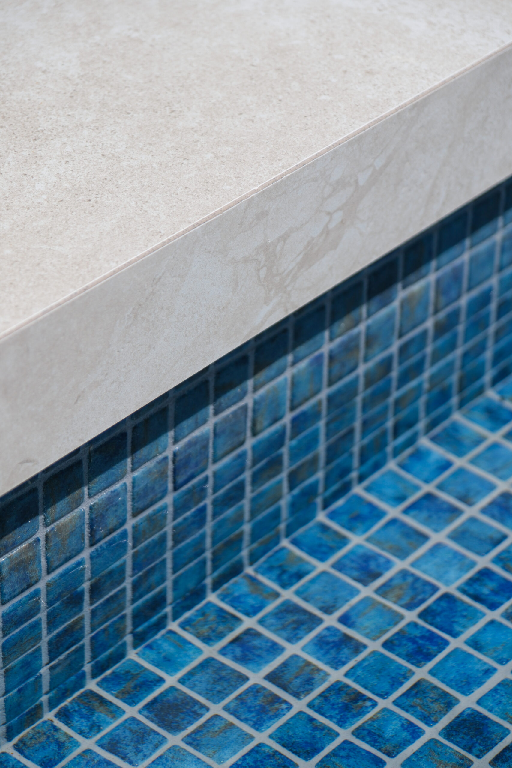 DSCF5933.jpg_drop_edge_